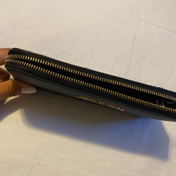 Wallet - Picture 2 of 5